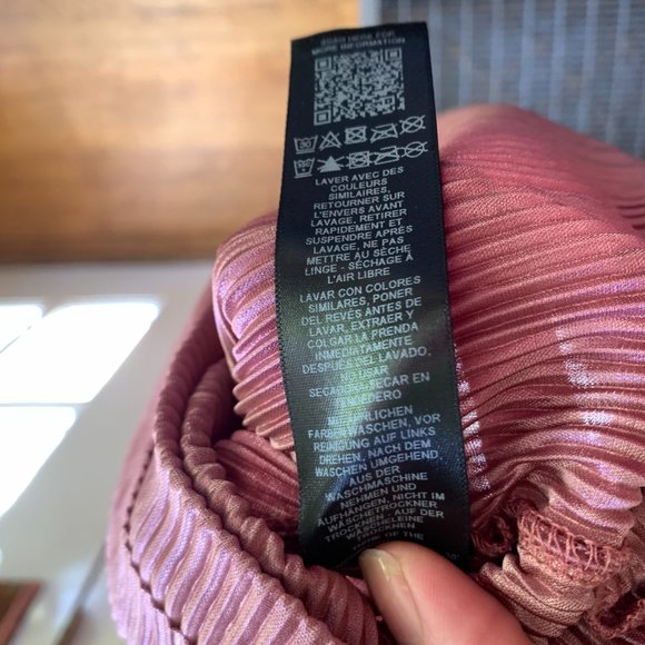 ASOS DESIGN Curve plisse midi wrap dress with belt in rose - Picture 6 of 7